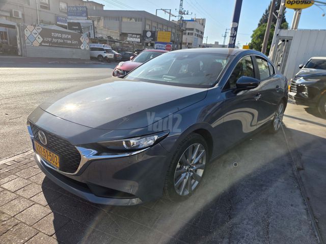 מאזדה 3