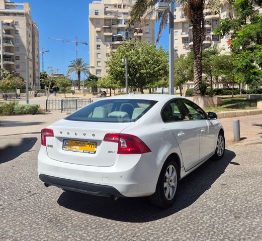 וולוו S60