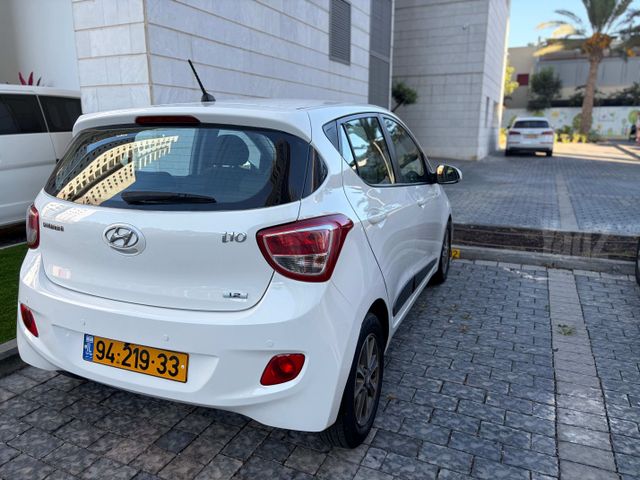 יונדאי i10
