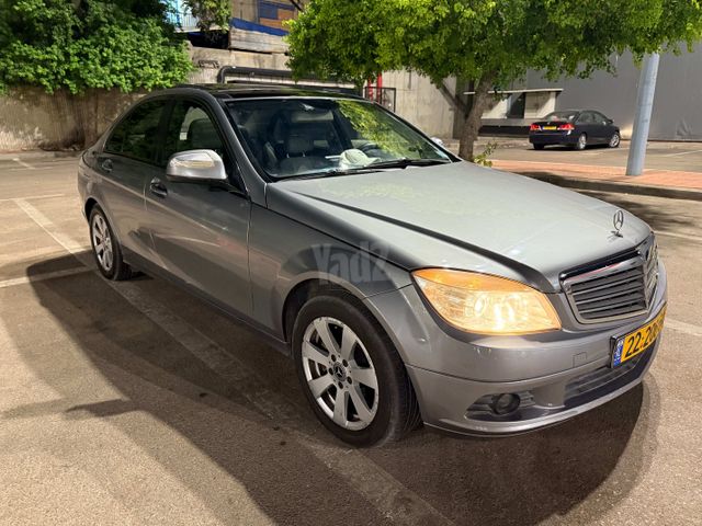 מודעת רכב מרצדס-בנץ C-class