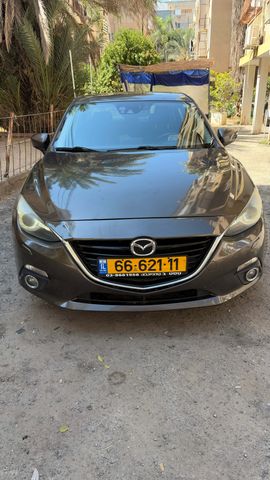 מאזדה 3