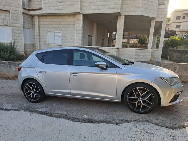 סיאט לאון