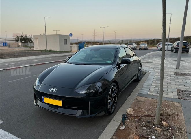 יונדאי איוניק 6