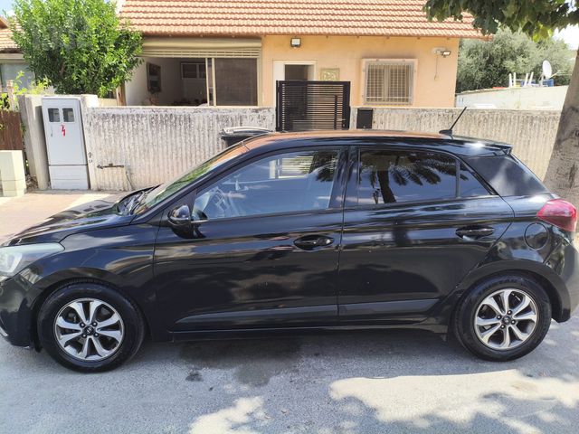 יונדאי i20