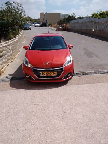 פיג'ו 208