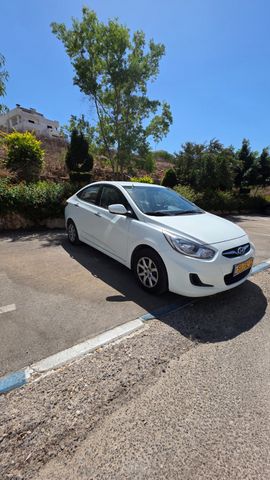 יונדאי אקסנט i25