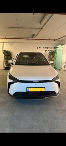 מודעת רכב ג׳ילי Geometry C