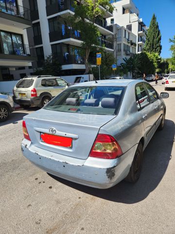 טויוטה קורולה