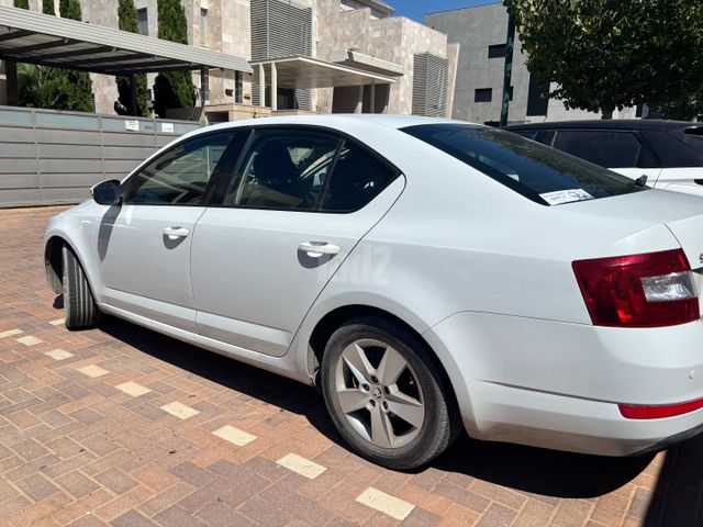 סקודה אוקטביה