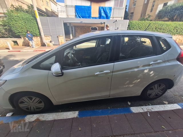 מודעת רכב הונדה ג'אז