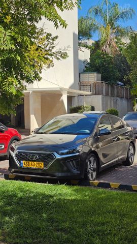 יונדאי איוניק