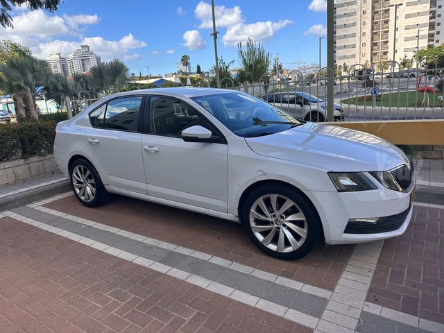 סקודה אוקטביה