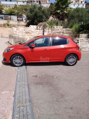 פיג'ו 208