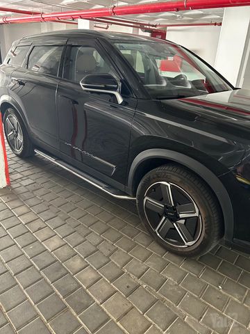 ג'אקו J7