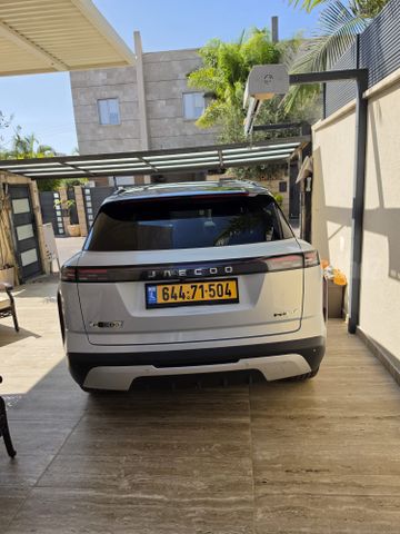 ג'אקו J7