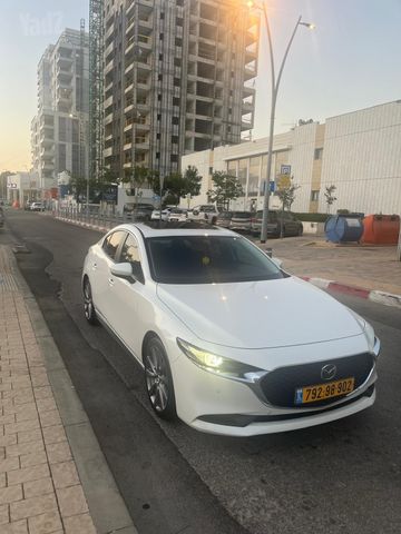 מודעת רכב מאזדה 3