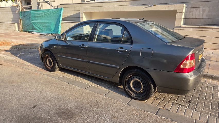 טויוטה קורולה