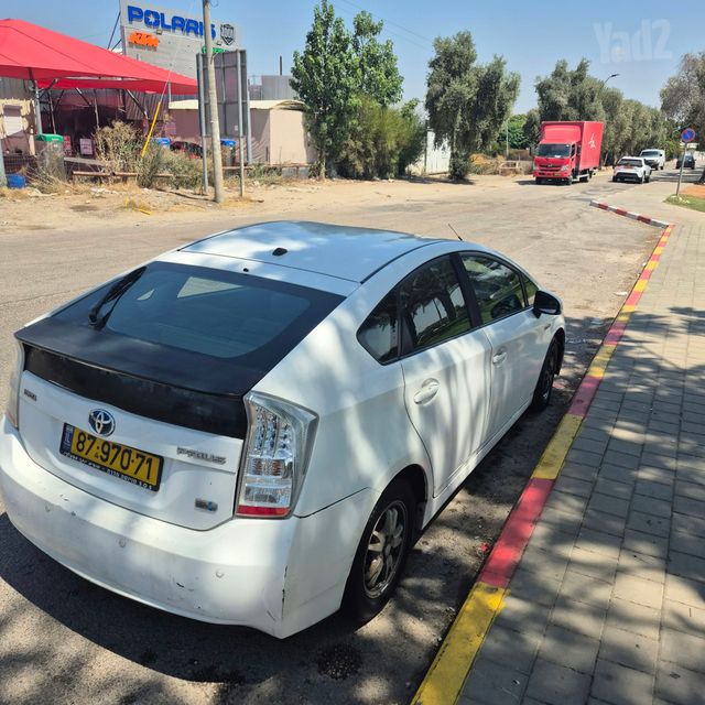 מודעת רכב טויוטה פריוס