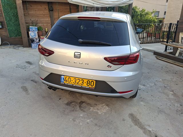 סיאט לאון
