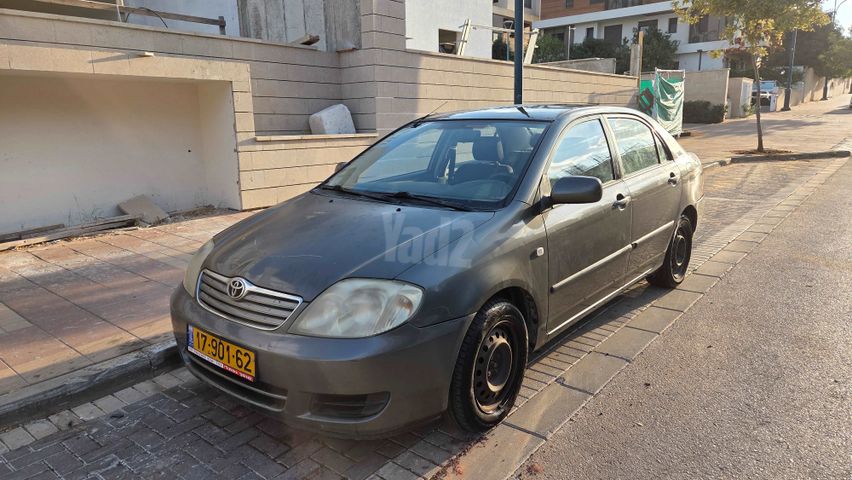 טויוטה קורולה