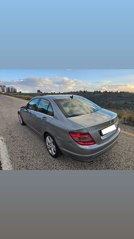 מודעת רכב מרצדס-בנץ C-class
