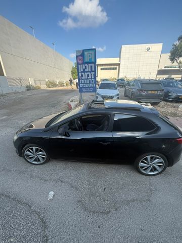 סיאט לאון