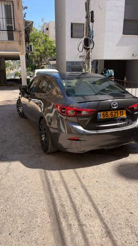 מאזדה 3