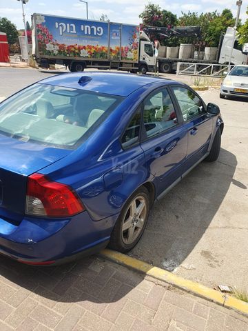 וולוו S40