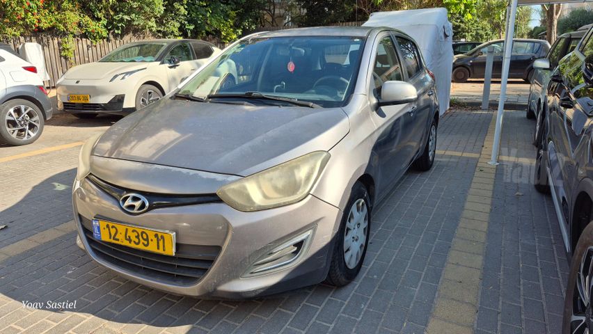 יונדאי i20