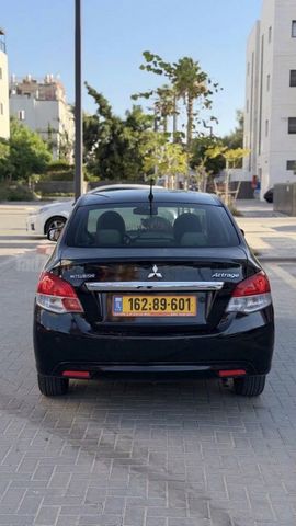 מיצובישי אטראז'