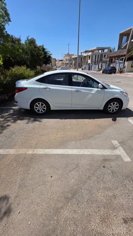 יונדאי אקסנט i25
