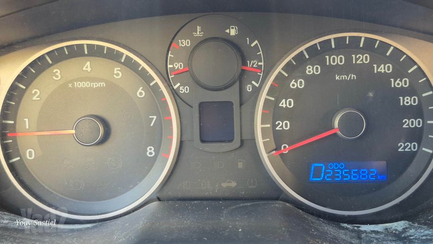 יונדאי i20