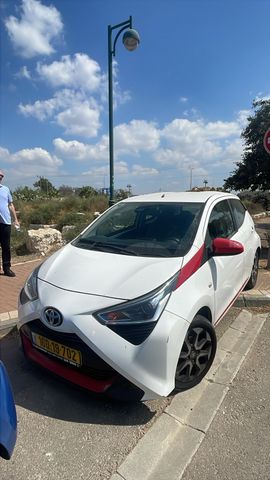 מודעת רכב טויוטה אייגו