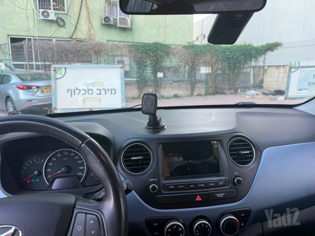 יונדאי i10