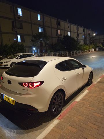 מאזדה 3