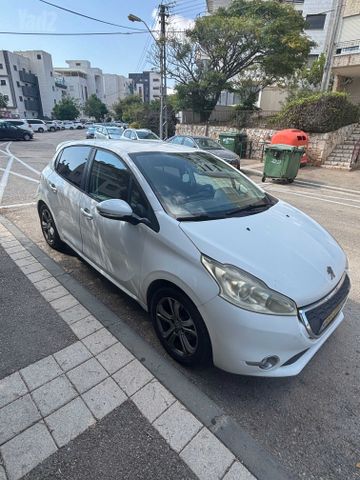 מודעת רכב פיג'ו 208