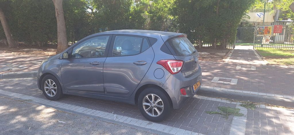 יונדאי i10