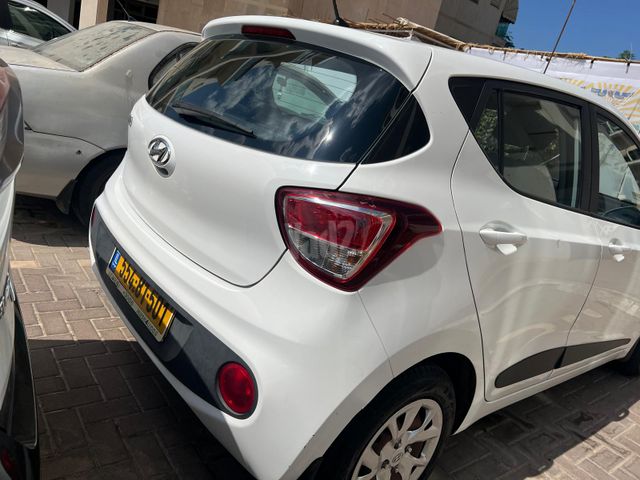 יונדאי i10