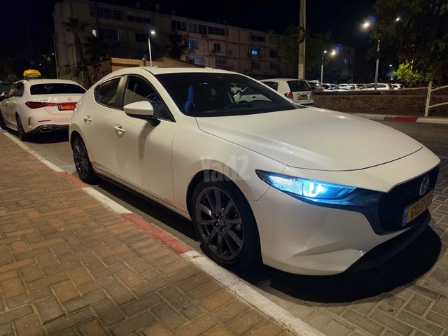 מאזדה 3