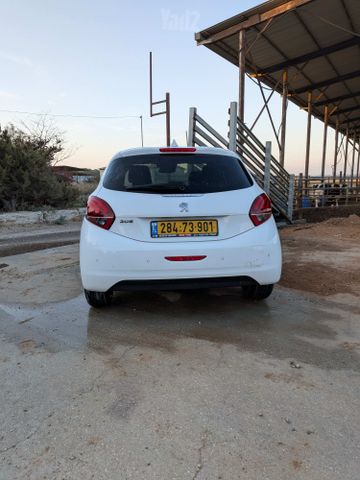 פיג'ו 208