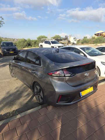 יונדאי איוניק