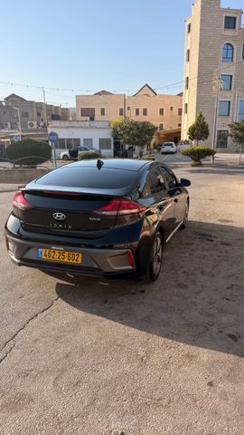 יונדאי איוניק