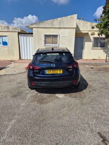 מאזדה 3