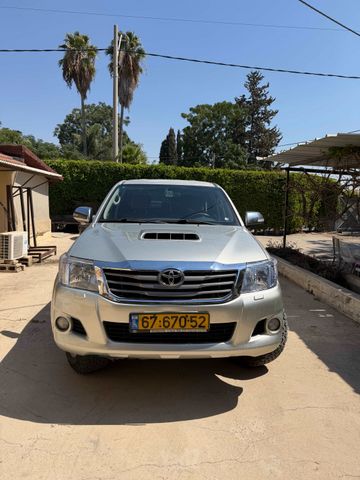 מודעת רכב טויוטה היילקס