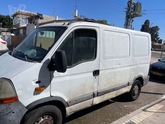 רנו מאסטר