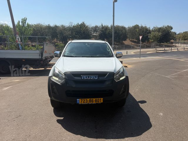מודעת רכב איסוזו די-מקס 2