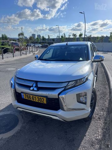 מיצובישי טרייטון / L200