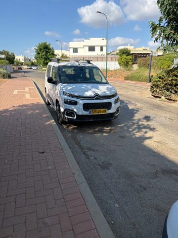 מודעת רכב סיטרואן ברלינגו