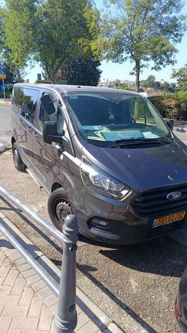 פורד טרנזיט קוסטום
