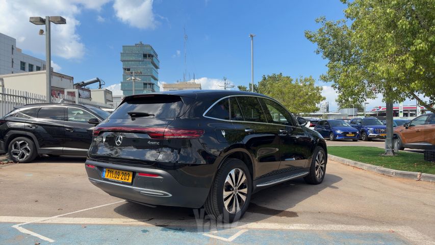 מרצדס-בנץ EQC